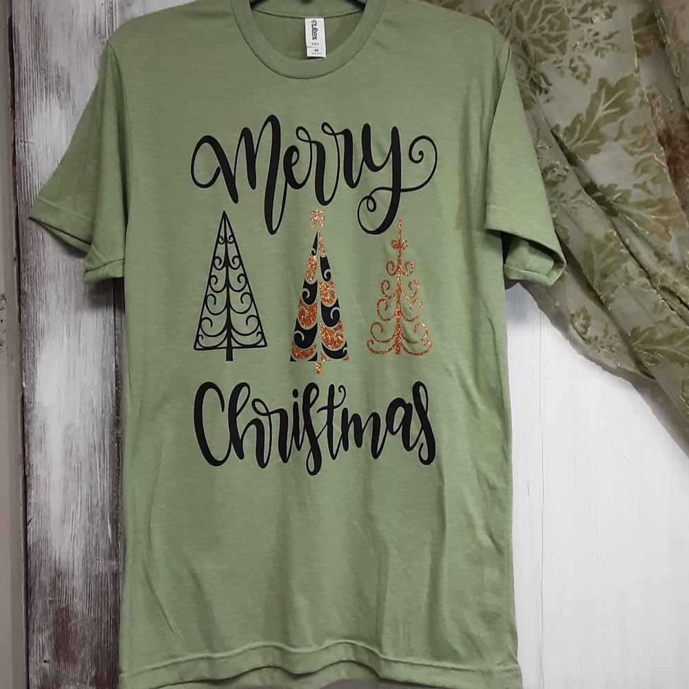 Christmas T-shirt size medium